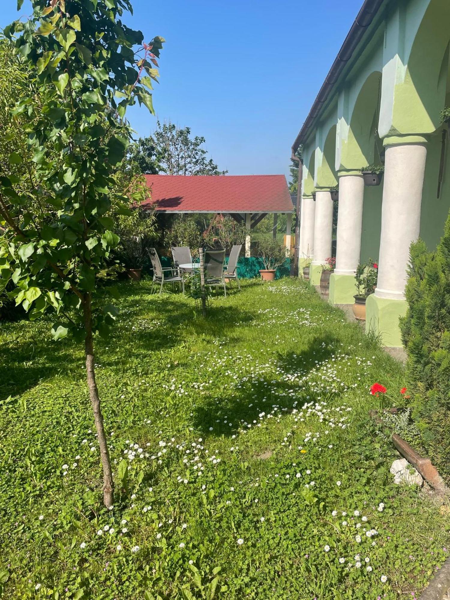 Na Upati Palavy Hotel Horni Vestonice Bagian luar foto